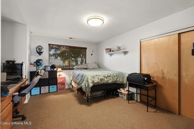 Excellent mixed-use investment opportunity featuring a - photo 32