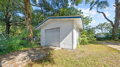 Beautifully renovated 3-bedroom, 2-bath home in the Arlington - photo 32