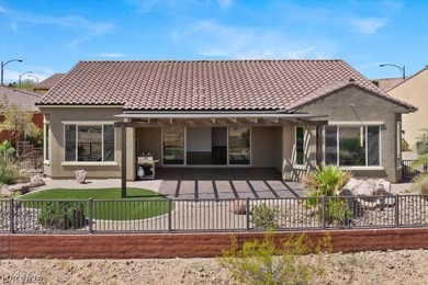 Welcome to an absolute masterpiece! This single-story home rests - photo 50
