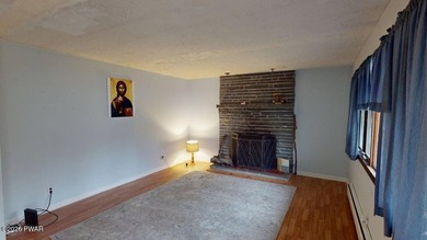 Cedar Shake Ranch Home On a CornerBright Ranch home on a level - photo 7