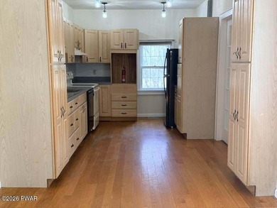 Two Homes on 2.18 Acres - A Rare and Versatile - photo 9