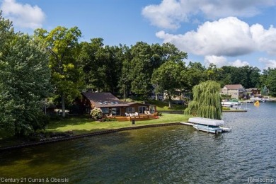 Lobdell Lake Home Sale Pending in Fenton Michigan