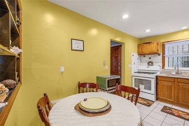 Welcome 30-19 Bessemund Ave, Bayswater....This legal 2 family - photo 9