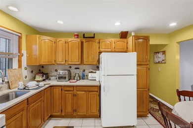 Welcome 30-19 Bessemund Ave, Bayswater....This legal 2 family - photo 10