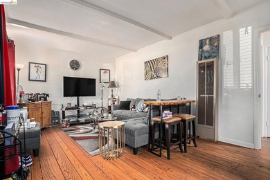 Oakland Duplex. Good bones with room for some finishing touches - photo 11
