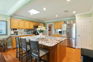 You will fall in love with this well-maintained home in Kenwood - photo 11