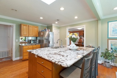 You will fall in love with this well-maintained home in Kenwood - photo 13