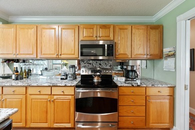 You will fall in love with this well-maintained home in Kenwood - photo 14