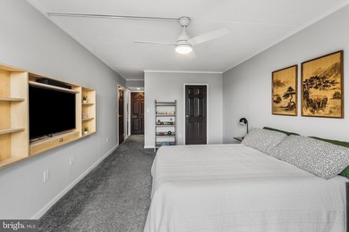 Welcome to 200 Lombard Street, Unit 528 at Abbotts Square, a - photo 16