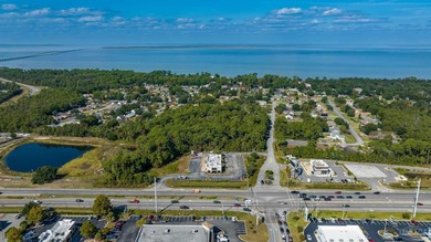 Discover an exceptional opportunity in the heart of Gulf Breeze! - photo 19