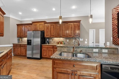 Tucked into a beautifully designed setting, this meticulously - photo 20