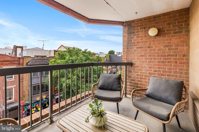 Welcome to 200 Lombard Street, Unit 528 at Abbotts Square, a - photo 20