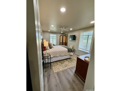 This astounding property has over 1,000 feet of River front - photo 21
