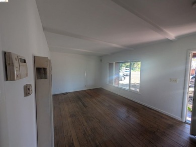Oakland Duplex. Good bones with room for some finishing touches - photo 22