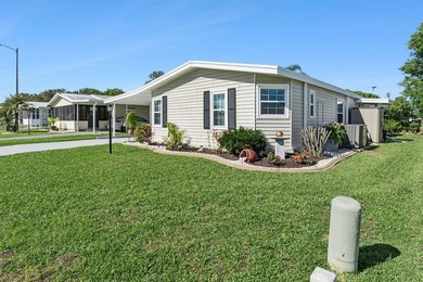 Welcome to easy Florida lake view living in this beautifully - photo 3