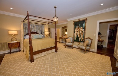 New Price! This gorgeous Southern Estate blends elegance with - photo 23