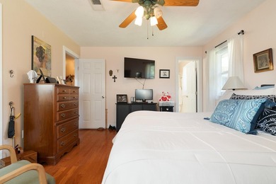 You will fall in love with this well-maintained home in Kenwood - photo 24
