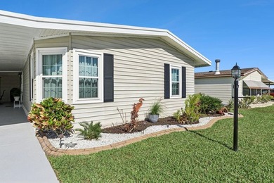 Welcome to easy Florida lake view living in this beautifully - photo 5