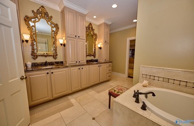 New Price! This gorgeous Southern Estate blends elegance with - photo 25