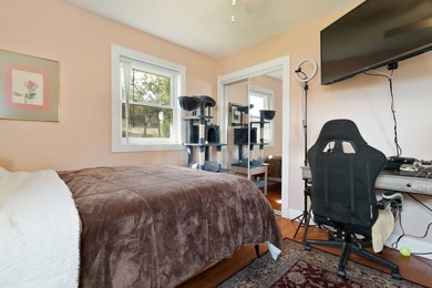 You will fall in love with this well-maintained home in Kenwood - photo 29