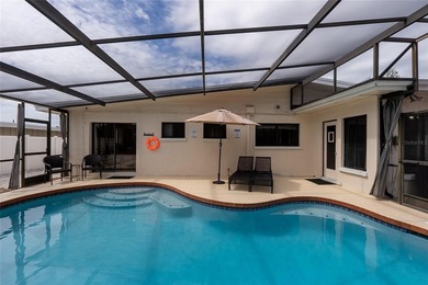 Rare mid-century A-frame pool home in central Sarasota with no - photo 31