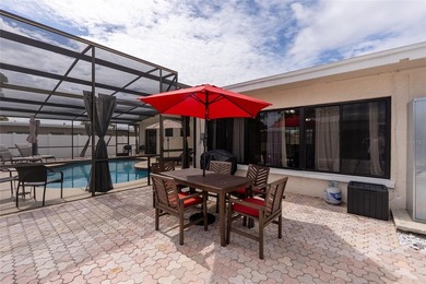 Rare mid-century A-frame pool home in central Sarasota with no - photo 35