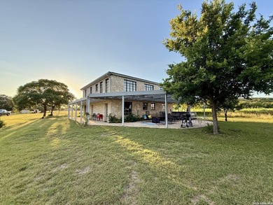 This astounding property has over 1,000 feet of River front - photo 35