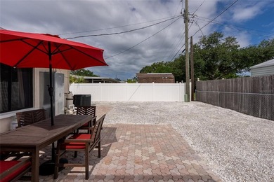 Rare mid-century A-frame pool home in central Sarasota with no - photo 37