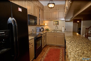 New Price! This gorgeous Southern Estate blends elegance with - photo 37