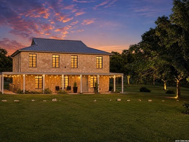 This astounding property has over 1,000 feet of River front - photo 40