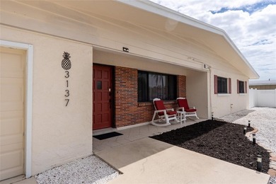 Rare mid-century A-frame pool home in central Sarasota with no - photo 43