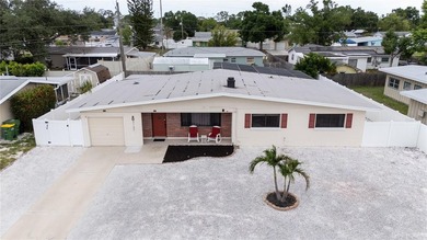 Rare mid-century A-frame pool home in central Sarasota with no - photo 45