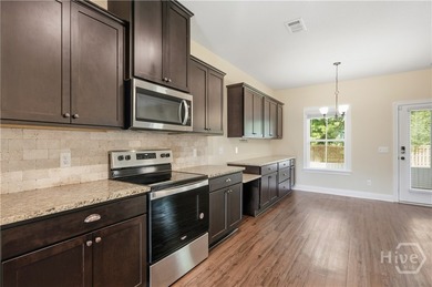 Offering space, thoughtful updates, and everyday convenience - photo 4