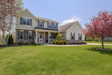 Move in ready 4BR, 3.5BA Contemporary Colonial on beautiful lot - photo 1