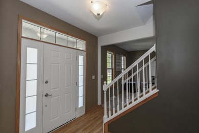Move in ready 4BR, 3.5BA Contemporary Colonial on beautiful lot - photo 7