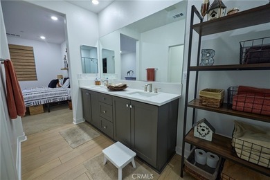 3 years new . 2 bed + den . 2 bath . 1,252 sq ft . Rancho - photo 13
