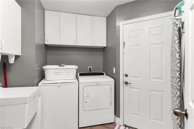 Ideally situated just moments from Mackle Park, this beautifully - photo 17