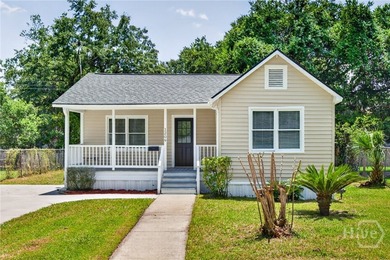 Welcome to 1209 E 69th Street, an adorable Savannah bungalow - photo 1