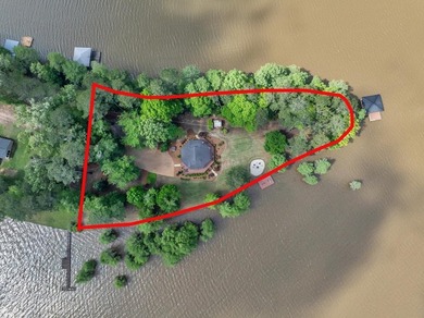 Lakefront Sanctuary on a Private Peninsula Nestled at the end of - photo 2