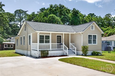 Welcome to 1209 E 69th Street, an adorable Savannah bungalow - photo 2