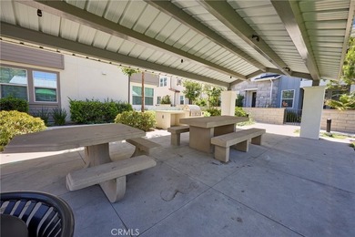 3 years new . 2 bed + den . 2 bath . 1,252 sq ft . Rancho - photo 27