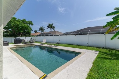 Ideally situated just moments from Mackle Park, this beautifully - photo 29