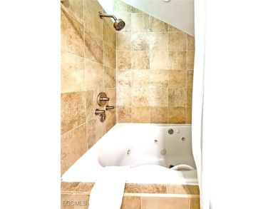 Island Paradise Found: Gulf-Side Retreat with Private Hot - photo 39