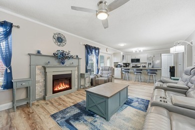 Beautifully updated throughout and move in ready! Open & - photo 7