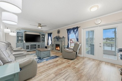 Beautifully updated throughout and move in ready! Open & - photo 8