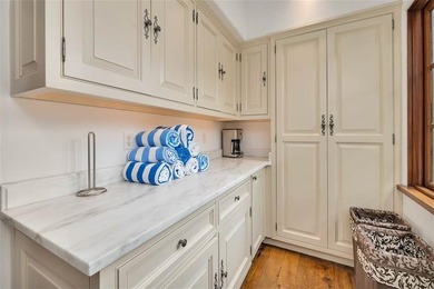 Perfectly situated at the corner of Sea Island Drive and West - photo 28