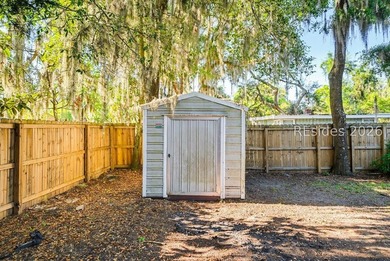 Charming Pigeon Point Cottage! Nestled in one of Beaufort's most - photo 28