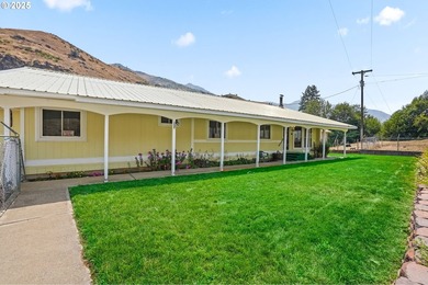 Charming countryside retreat with a vintage 1984 manufactured - photo 4