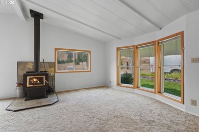 Charming countryside retreat with a vintage 1984 manufactured - photo 7