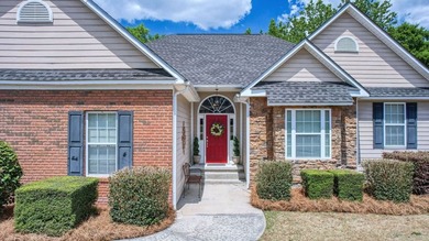 This lovely one level home has so much to offer its' new owners - photo 4